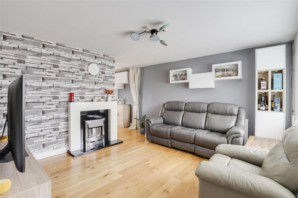 Longmoor Road, Long Eaton, Derbyshire, NG10 4FQ