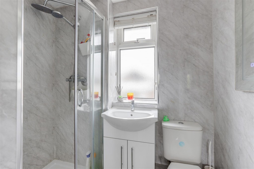 Plantation Road, Wollaton, Nottinghamshire, NG8 2ER