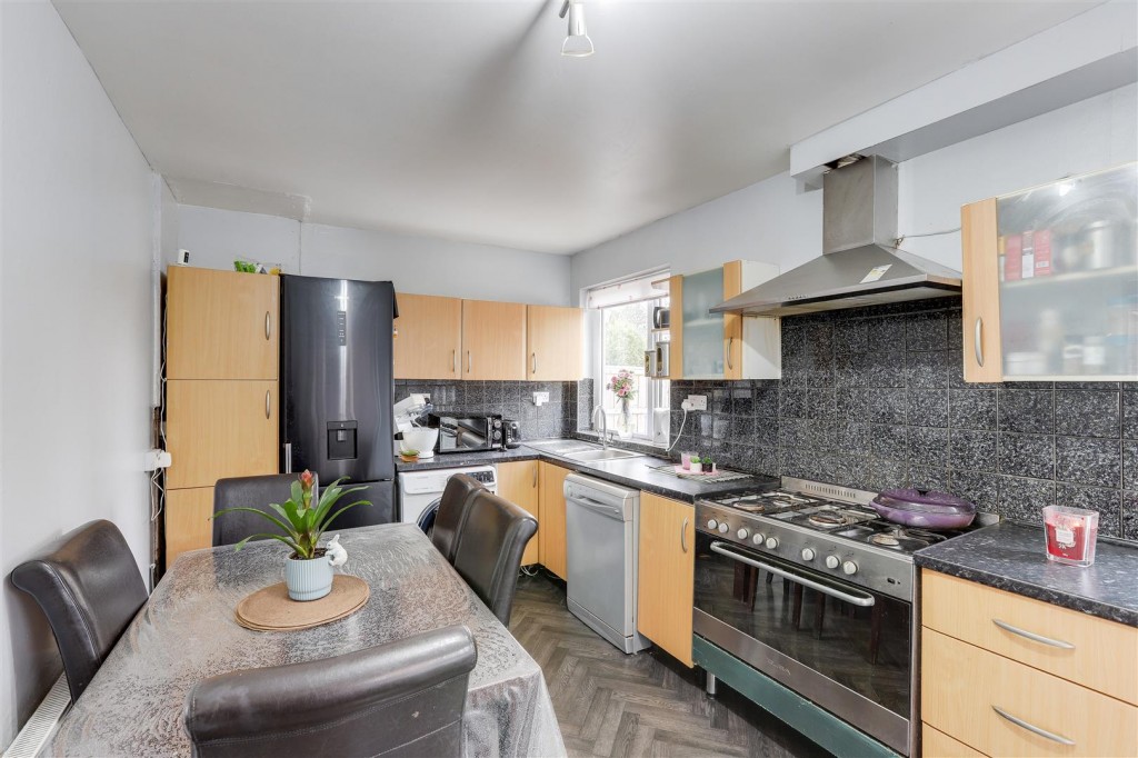 Plantation Road, Wollaton, Nottinghamshire, NG8 2ER