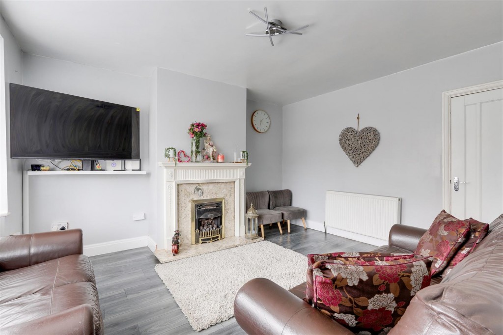 Plantation Road, Wollaton, Nottinghamshire, NG8 2ER