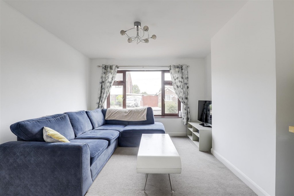 The Hollows, Silverdale, Nottinghamshire, NG11 7FJ