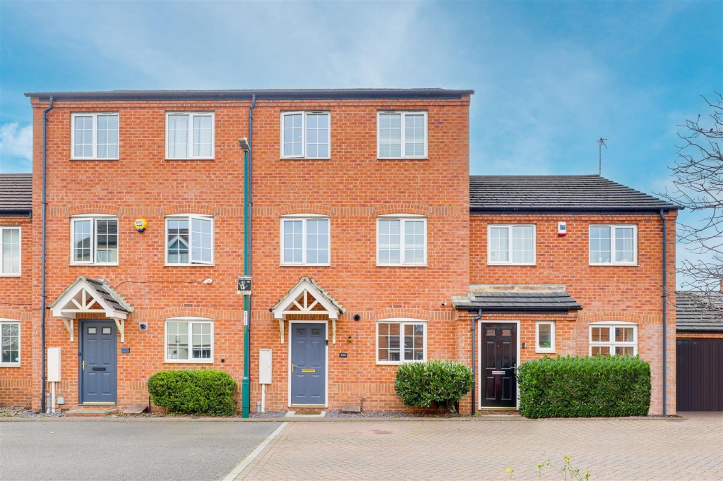 Moore Street, Nottinghamshire, NG6 8PL