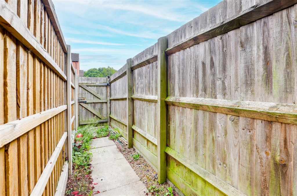 Moore Street, Nottinghamshire, NG6 8PL