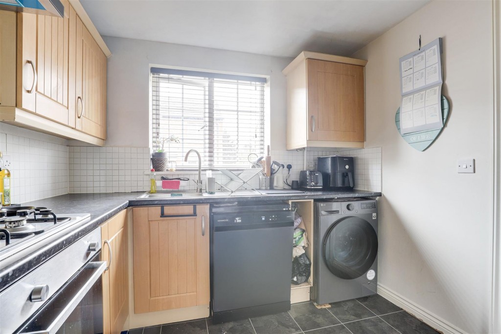 Moore Street, Nottinghamshire, NG6 8PL