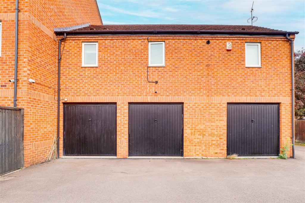 Moore Street, Nottinghamshire, NG6 8PL