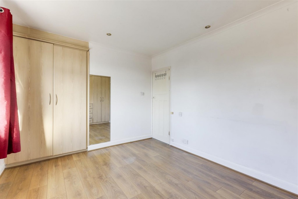 Lilleker Rise, Arnold, Nottinghamshire, NG5 8HS