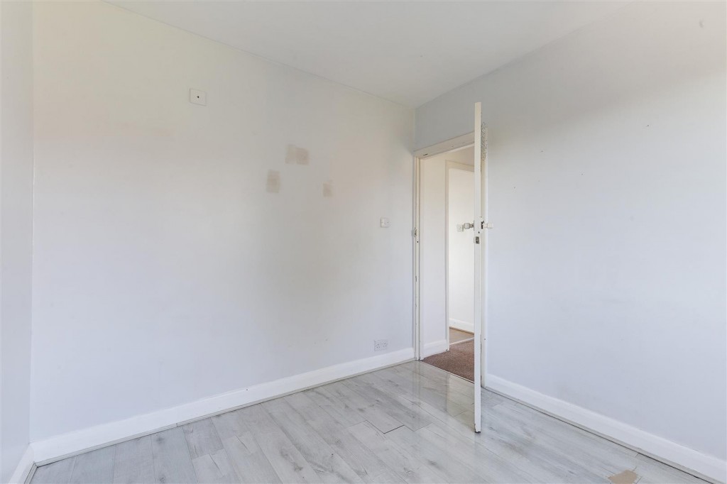 Lilleker Rise, Arnold, Nottinghamshire, NG5 8HS