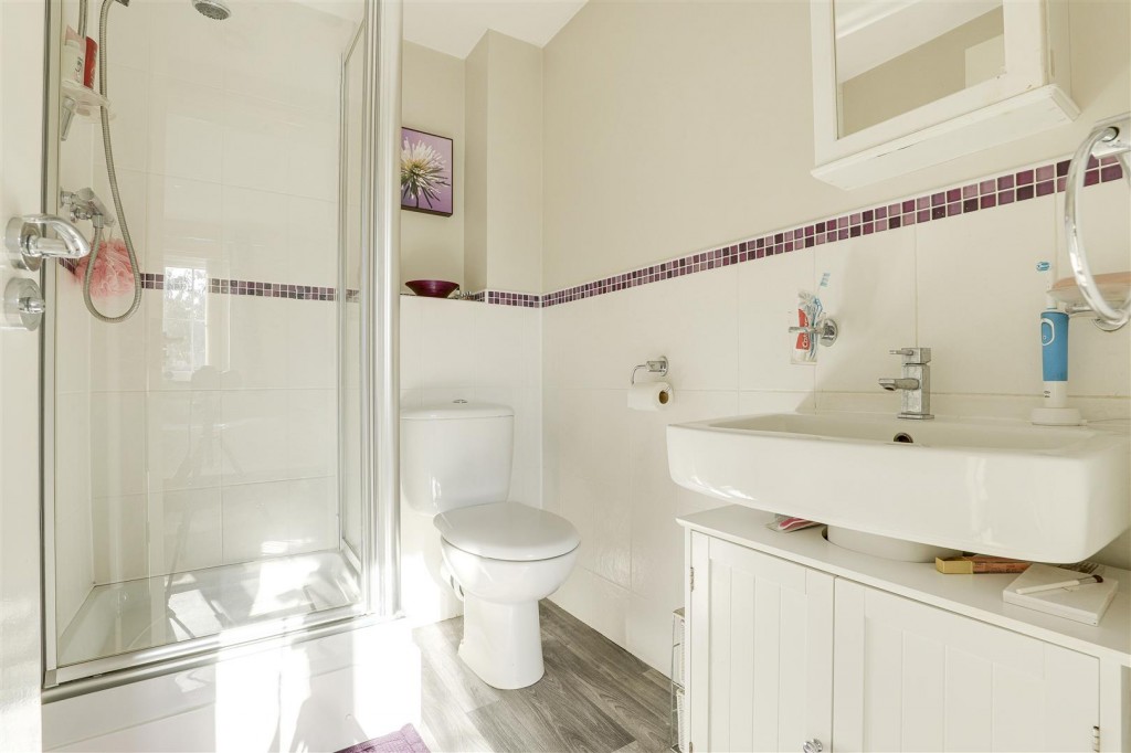 James Drive, Calverton, Nottinghamshire, NG14 6RJ