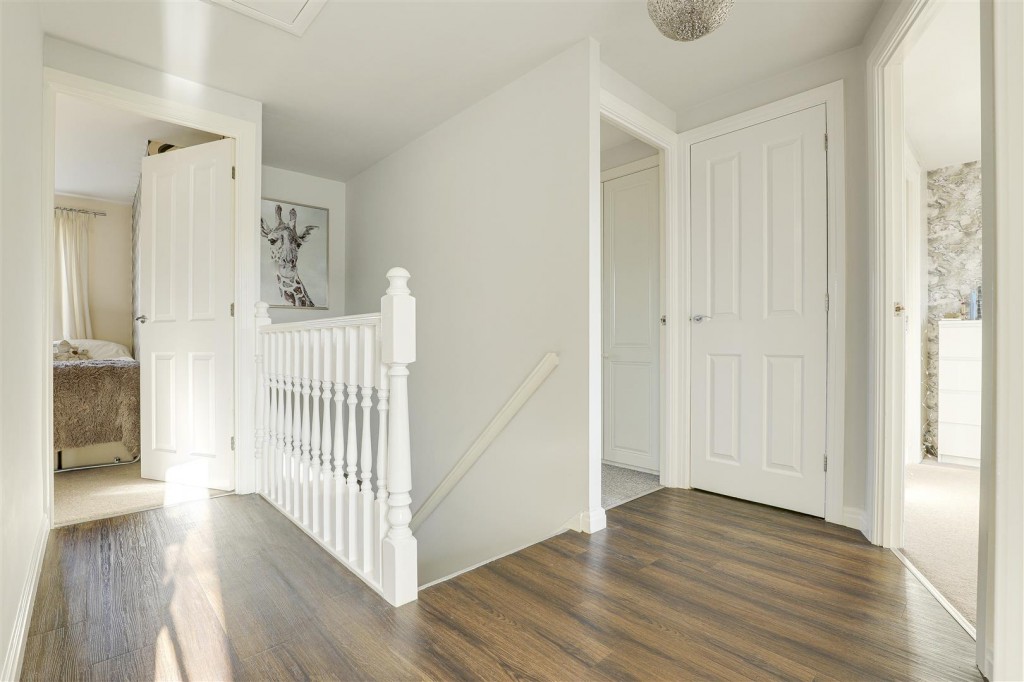 James Drive, Calverton, Nottinghamshire, NG14 6RJ