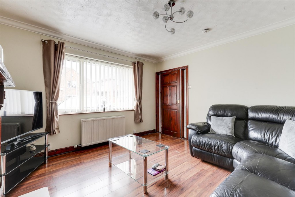 Ravenswood Road, Arnold, Nottinghamshire, NG5 7FQ