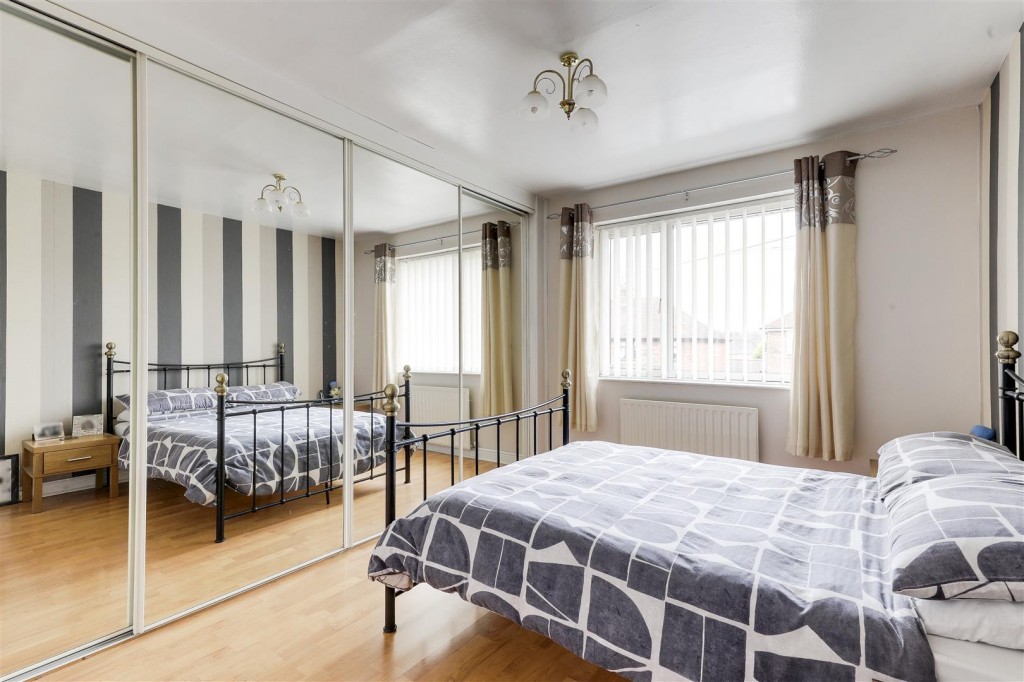 Ravenswood Road, Arnold, Nottinghamshire, NG5 7FQ