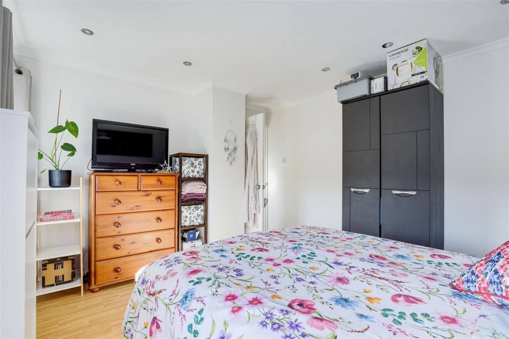 Langford Road, Arnold, Nottinghamshire, NG5 7HR