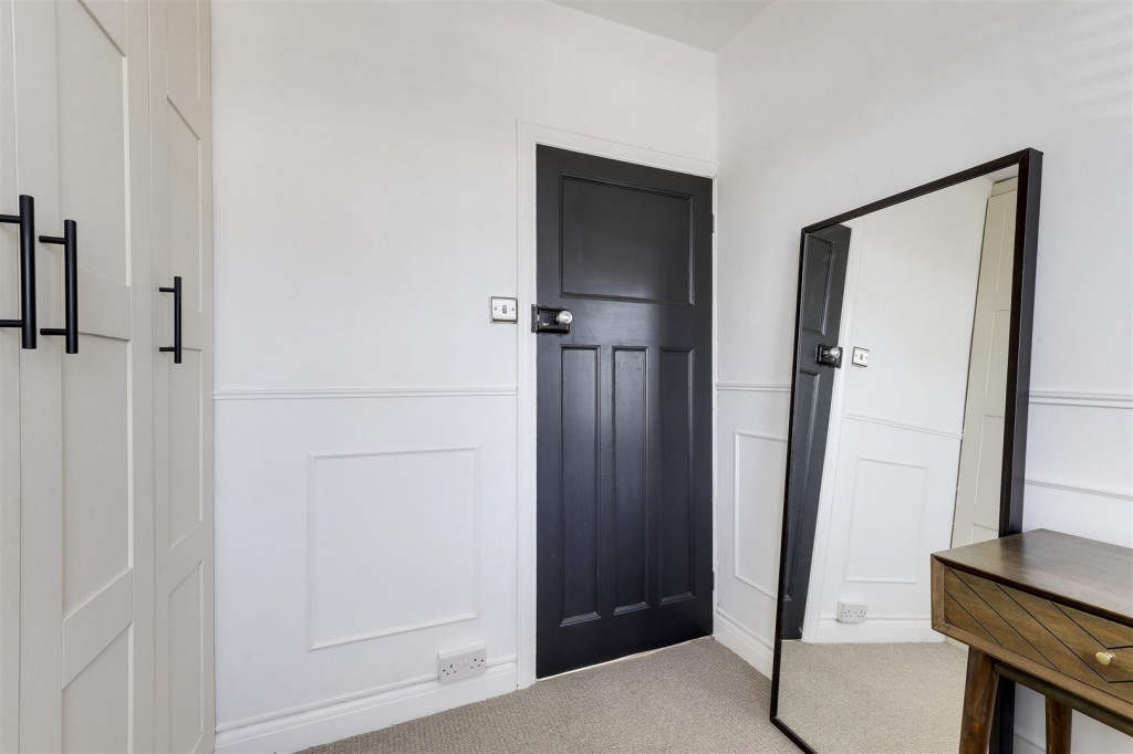 Redhill Road, Arnold, Nottinghamshire, NG5 8GZ