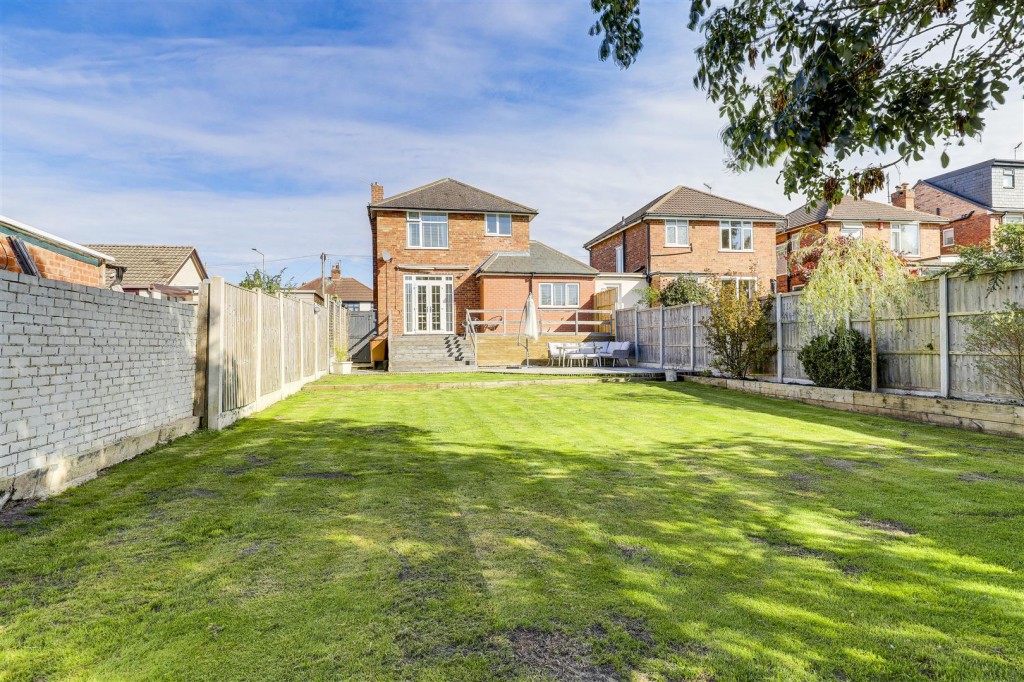 Redhill Road, Arnold, Nottinghamshire, NG5 8GZ