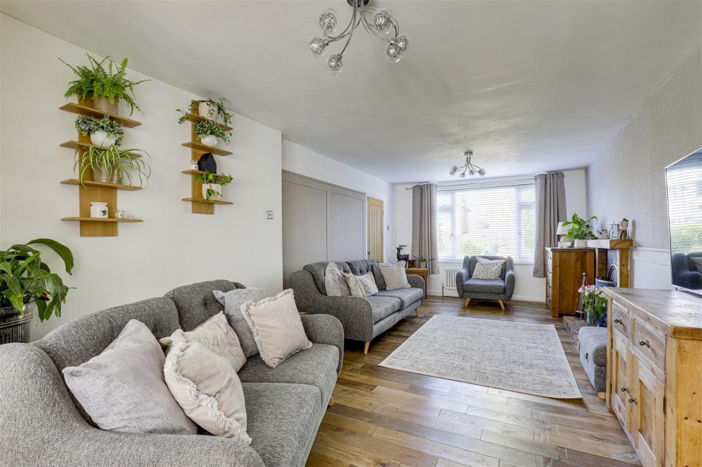 Gloucester Avenue, Sandiacre, Derbyshire, NG10 5GX