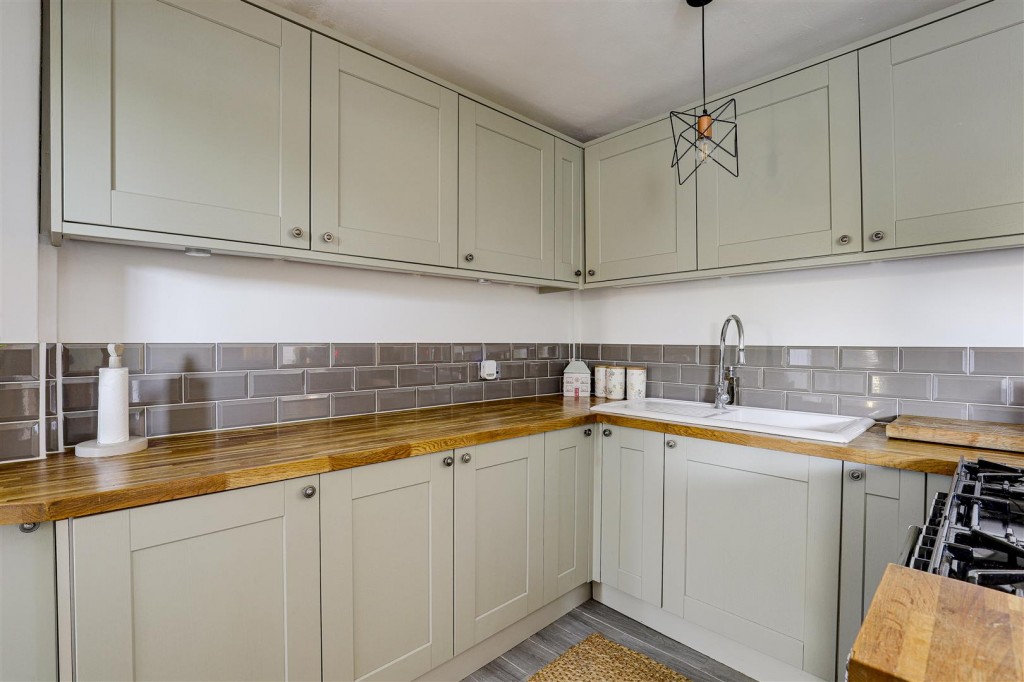 Gloucester Avenue, Sandiacre, Derbyshire, NG10 5GX