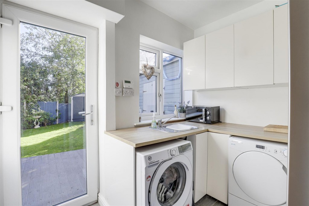 Gloucester Avenue, Sandiacre, Derbyshire, NG10 5GX