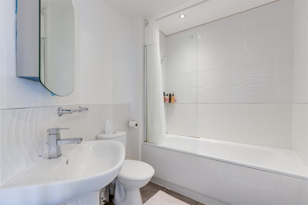 Laxton Close, Aspley, Nottinghamshire, NG8 3PW