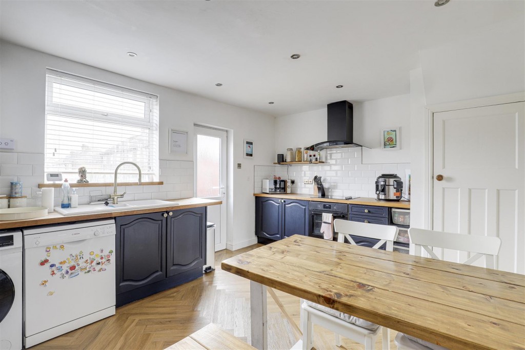 Longmoor Lane, Sandiacre, Nottinghamshire, NG10 5JP