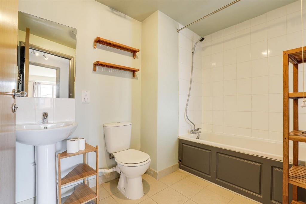 Raleigh Square, Raleigh Street, Nottinghamshire, NG7 4DN