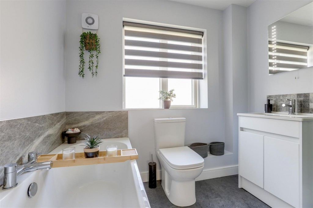 Woodward Gardens, Calverton, Nottinghamshire, NG14 6PZ