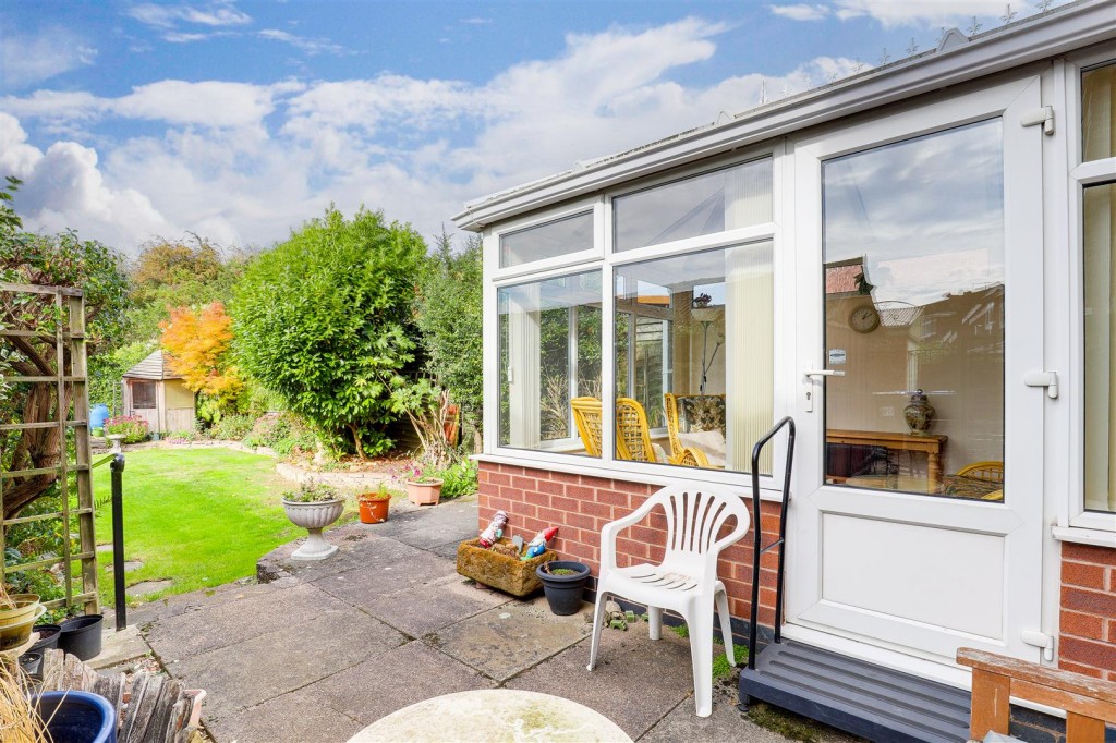 Newbery Avenue, Long Eaton, Derbyshire, NG10 2FU