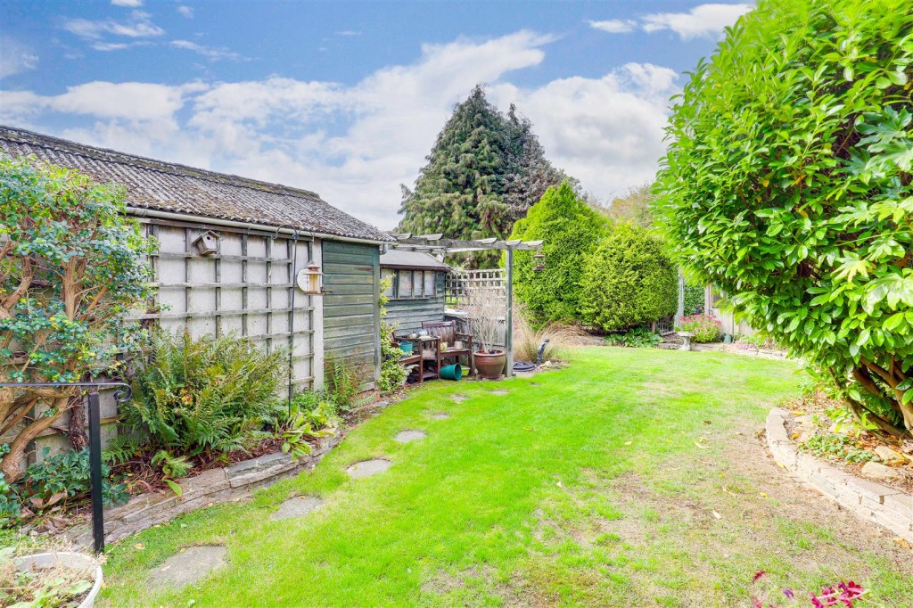 Newbery Avenue, Long Eaton, Derbyshire, NG10 2FU