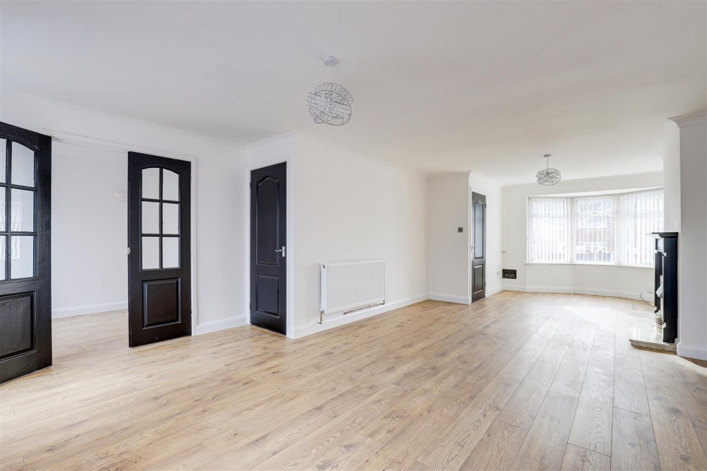 Darwin Close, Nottingham, Nottinghamshire, NG5 9LN