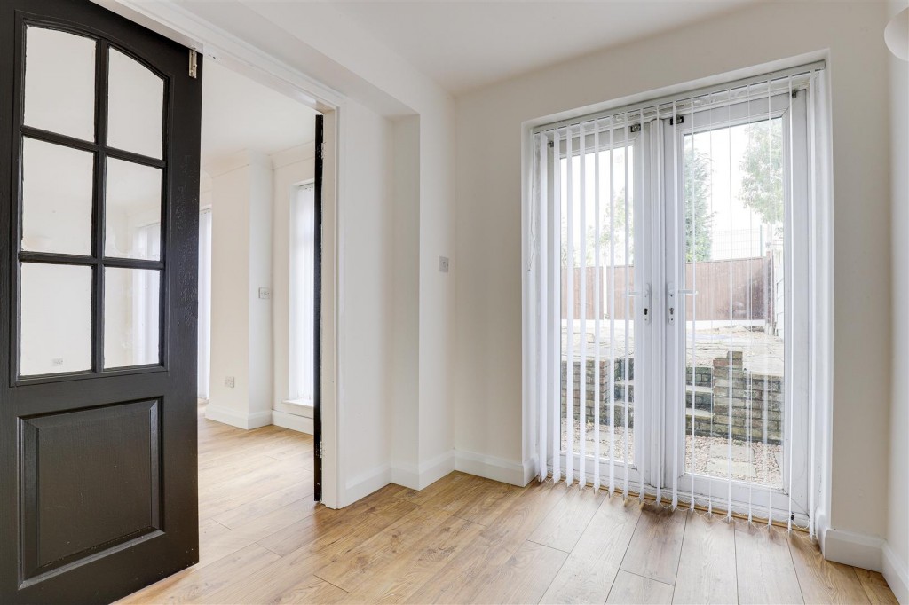 Darwin Close, Nottingham, Nottinghamshire, NG5 9LN