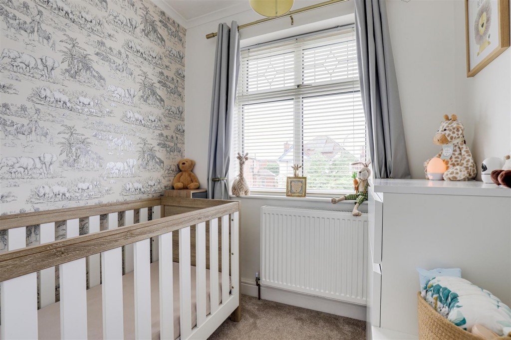 Cliff Road, Carlton, Nottinghamshire, NG4 1BS