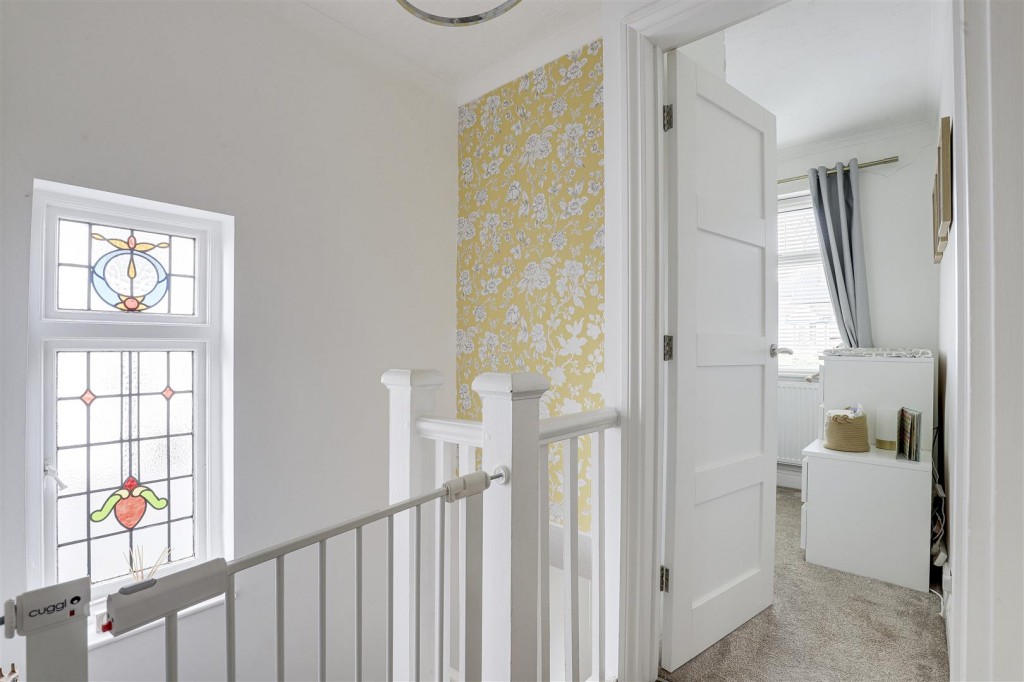 Cliff Road, Carlton, Nottinghamshire, NG4 1BS