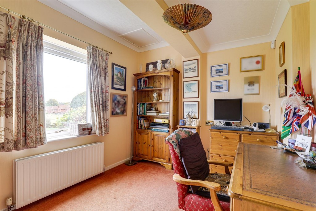 The Meadows, Woodborough, Nottinghamshire, NG14 6EJ