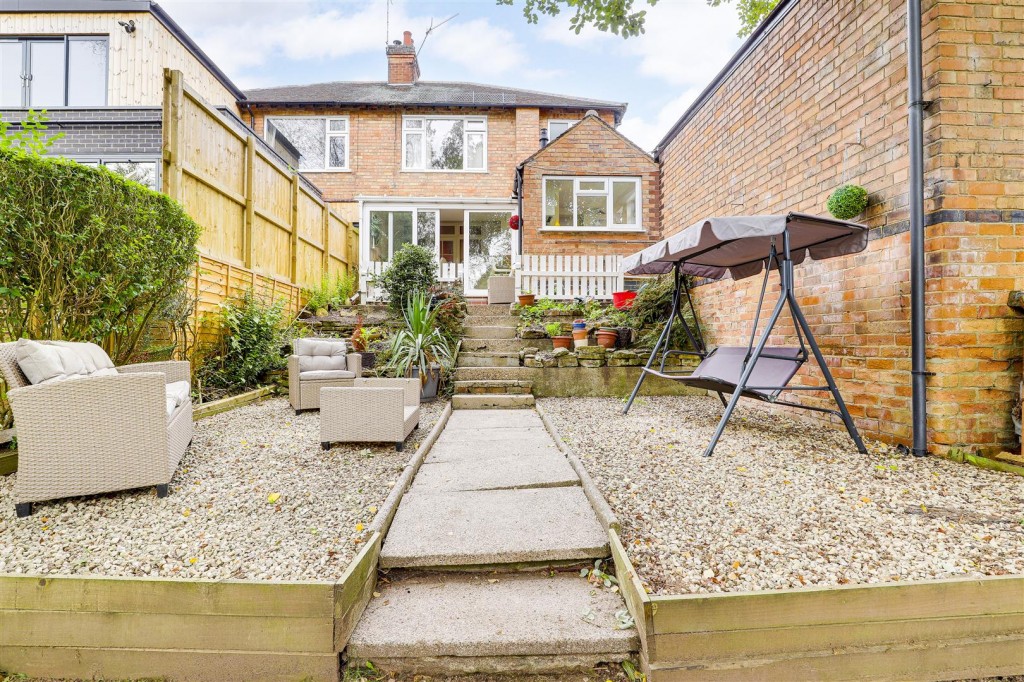 Derby Road, Beeston, Nottinghamshire, NG9 2TB