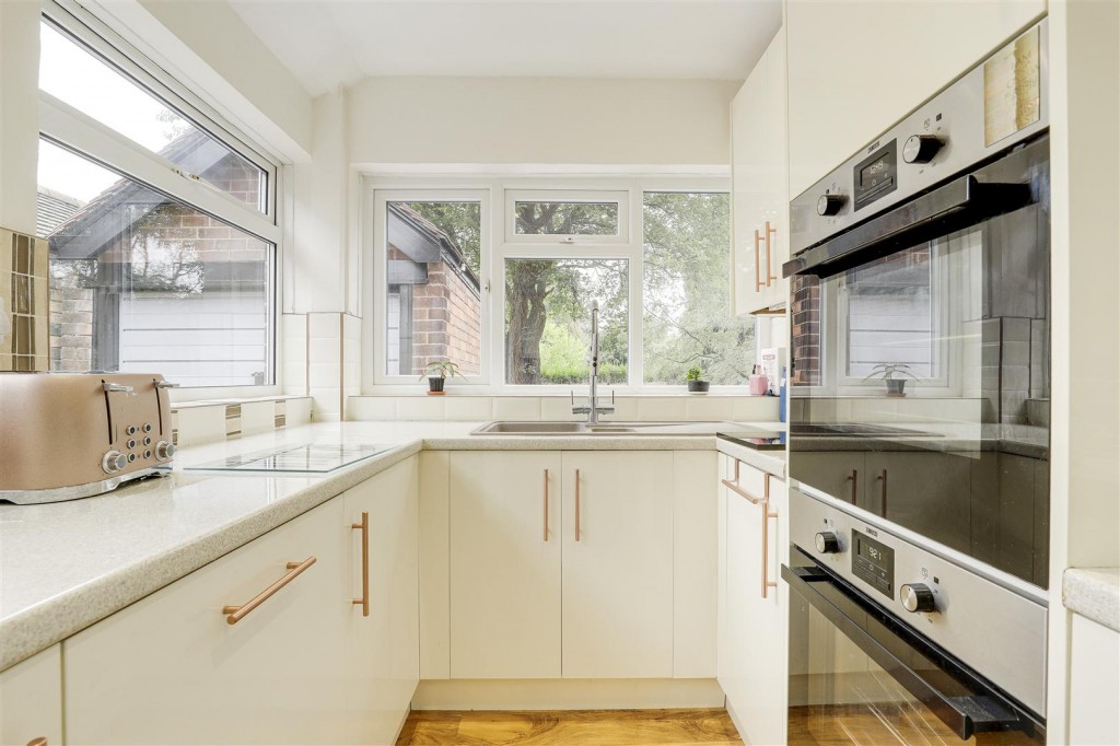 Derby Road, Beeston, Nottinghamshire, NG9 2TB