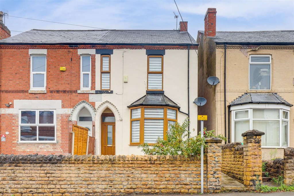 Broomhill Road, Highbury Vale, Nottinghamshire, NG6 9GY