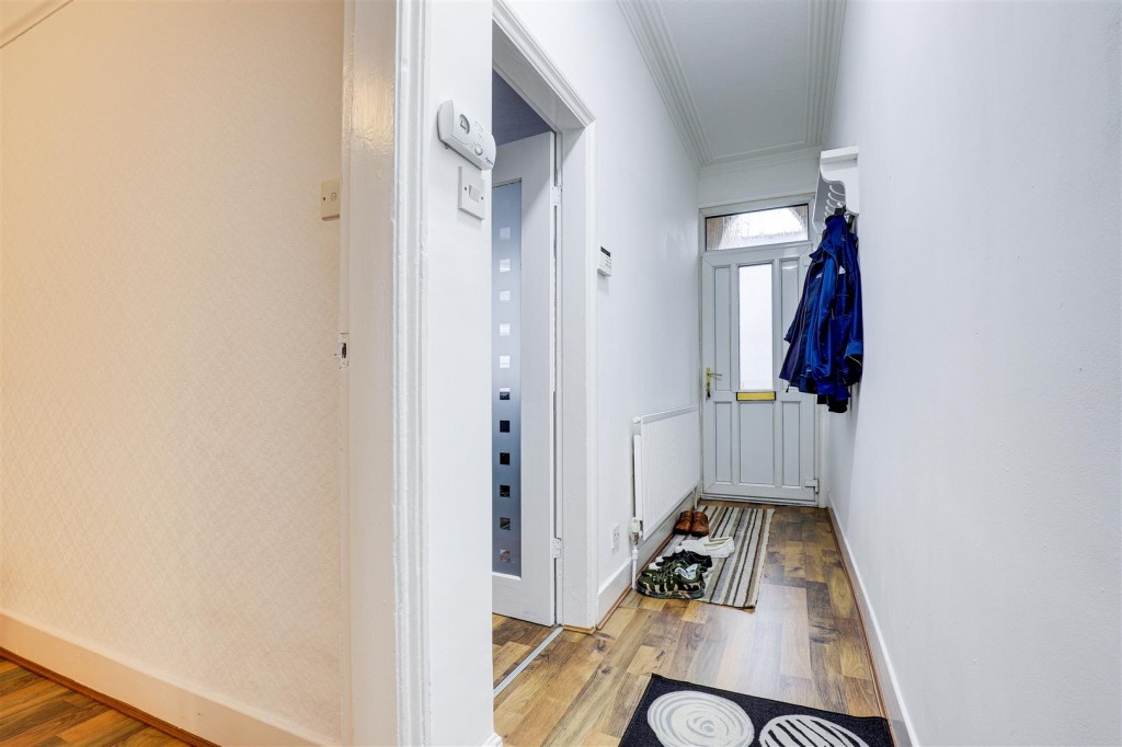 Broomhill Road, Highbury Vale, Nottinghamshire, NG6 9GY