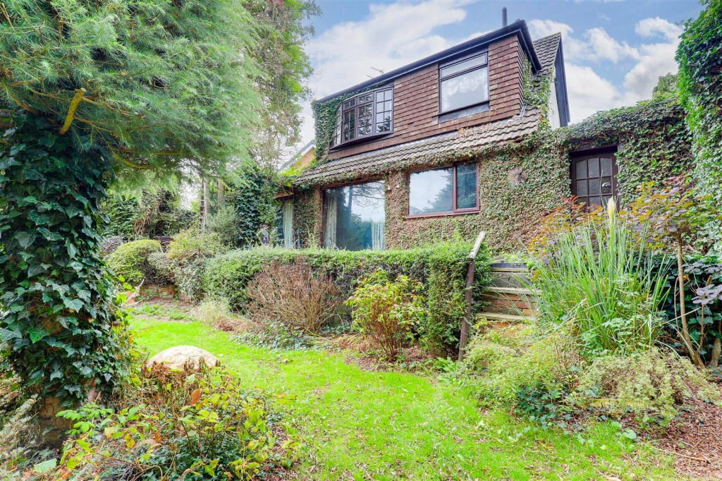 Heather Crescent, Breaston, Derbyshire, DE72 3AR