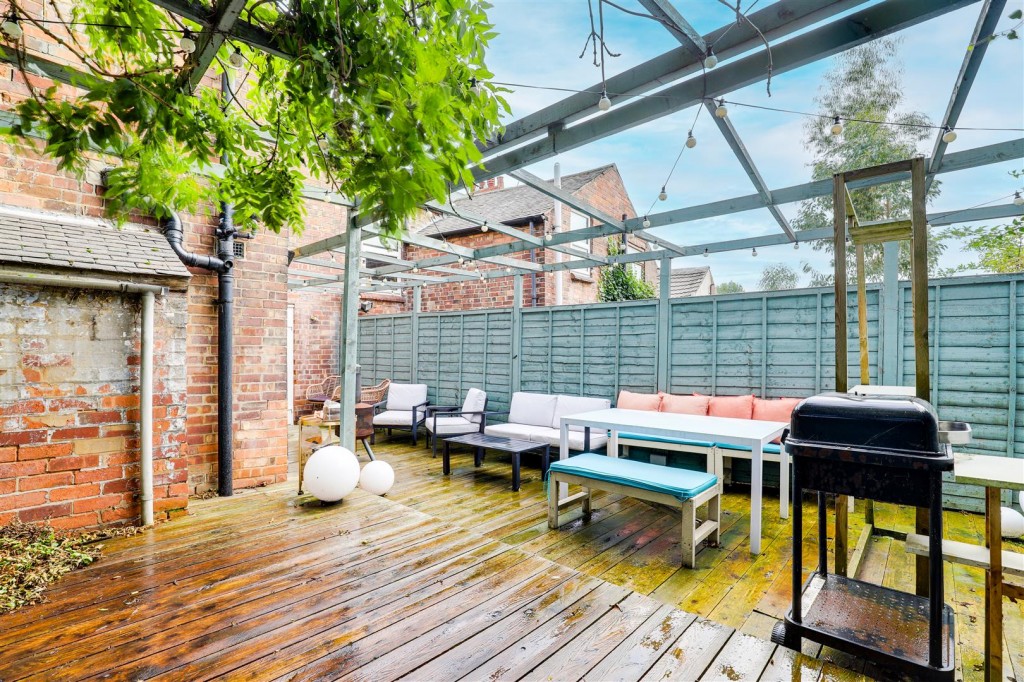 Sneinton Hollows, Sneinton, Nottinghamshire, NG2 4AA