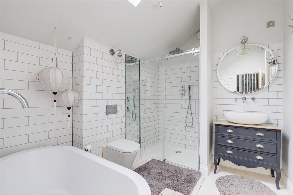 Sneinton Hollows, Sneinton, Nottinghamshire, NG2 4AA