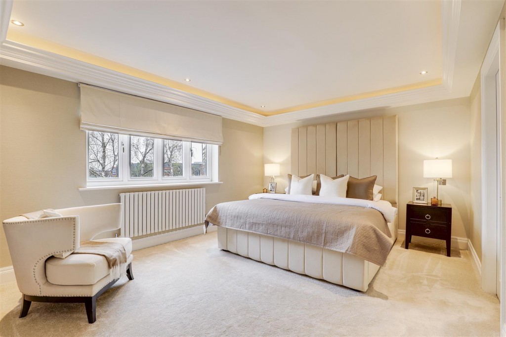 Heathervale, West Bridgford, Nottinghamshire, NG2 7ST