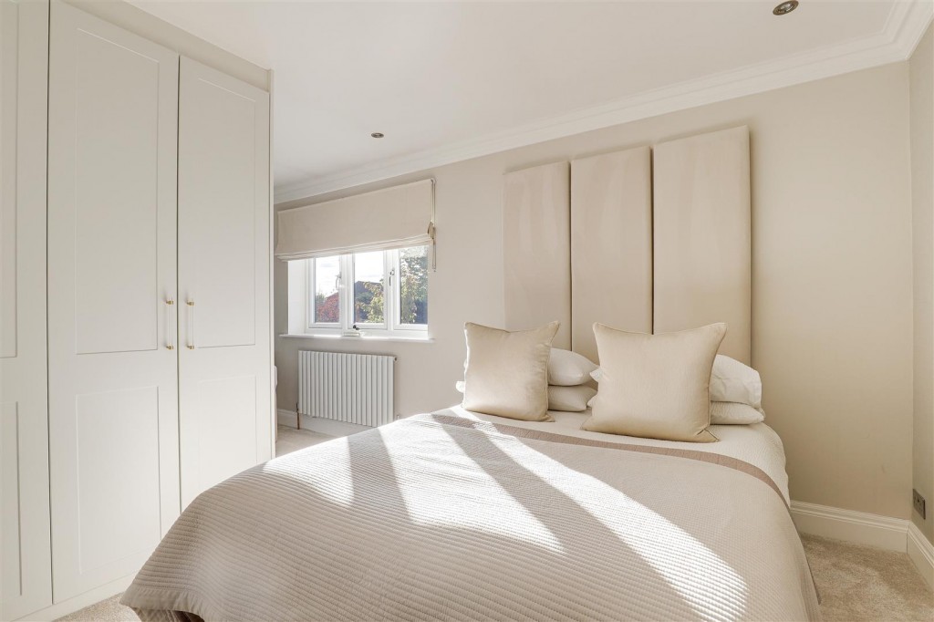 Heathervale, West Bridgford, Nottinghamshire, NG2 7ST