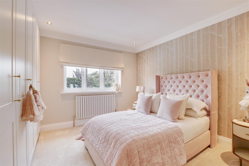 Heathervale, West Bridgford, Nottinghamshire, NG2 7ST