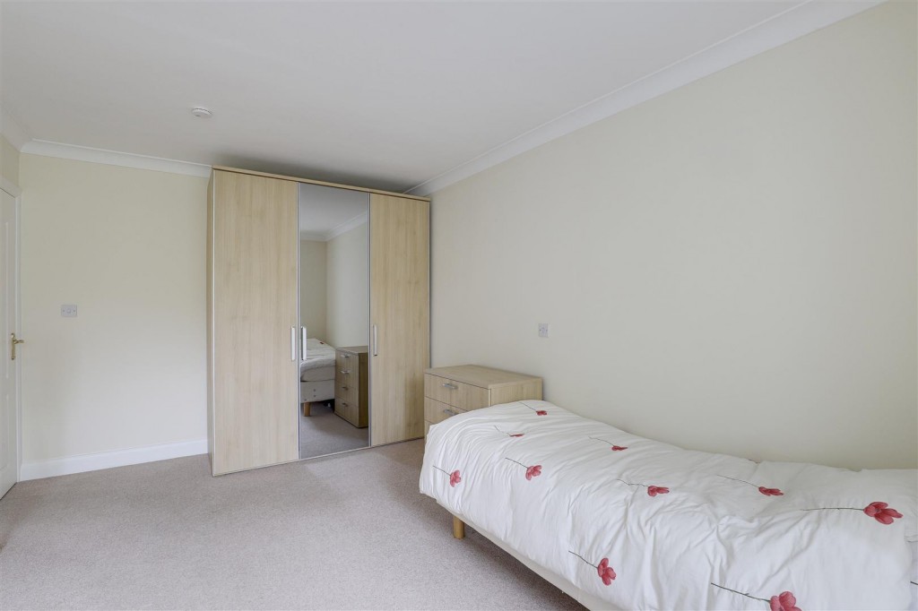 Bispham Drive, Toton, Nottinghamshire, NG9 6GJ