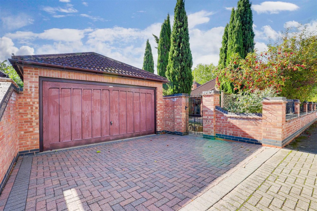 Bispham Drive, Toton, Nottinghamshire, NG9 6GJ