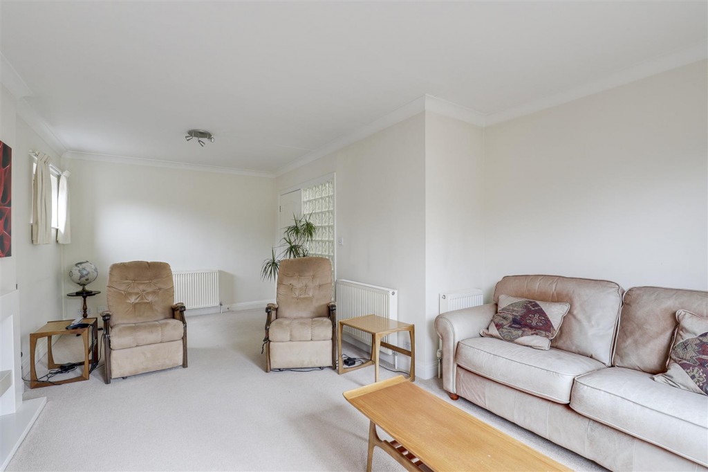 Bispham Drive, Toton, Nottinghamshire, NG9 6GJ