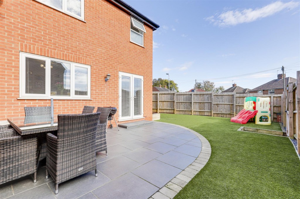 Stanhope Crescent, Arnold, Nottinghamshire, NG5 7AZ