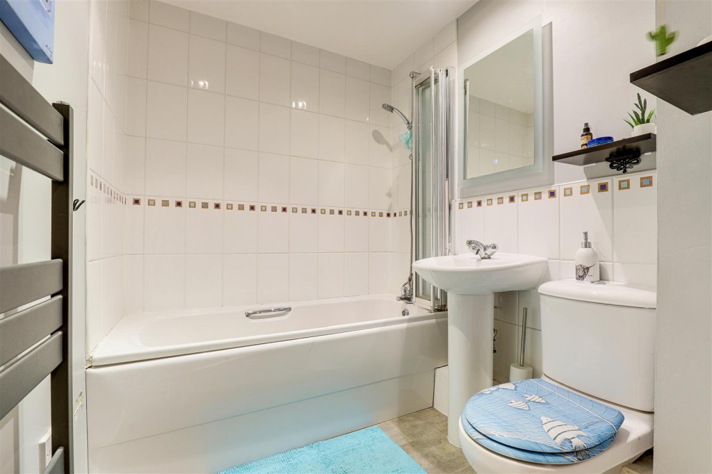 Ockbrook Drive, Mapperley, Nottinghamshire, NG3 6AU