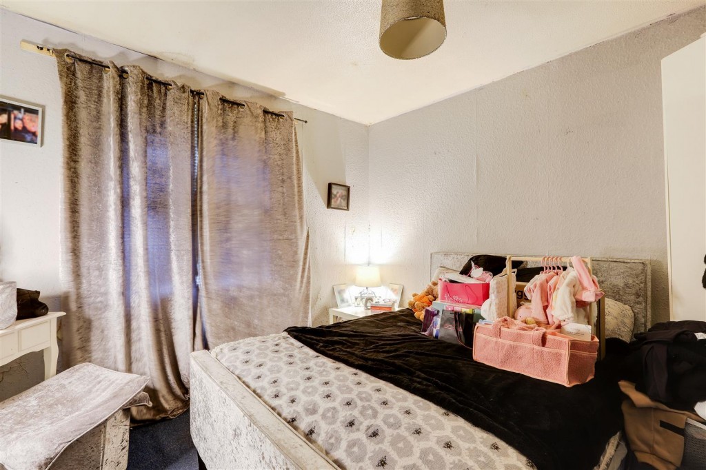 Oakington Close, Arnold, Nottinghamshire, NG5 5GY