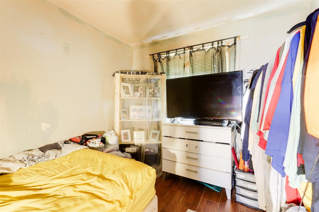 Oakington Close, Arnold, Nottinghamshire, NG5 5GY