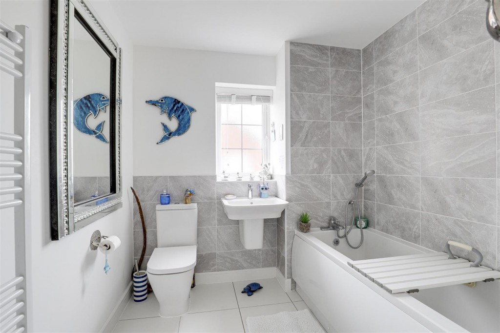 Cornflower Crescent, Ruddington, Nottinghamshire, NG11 6SG